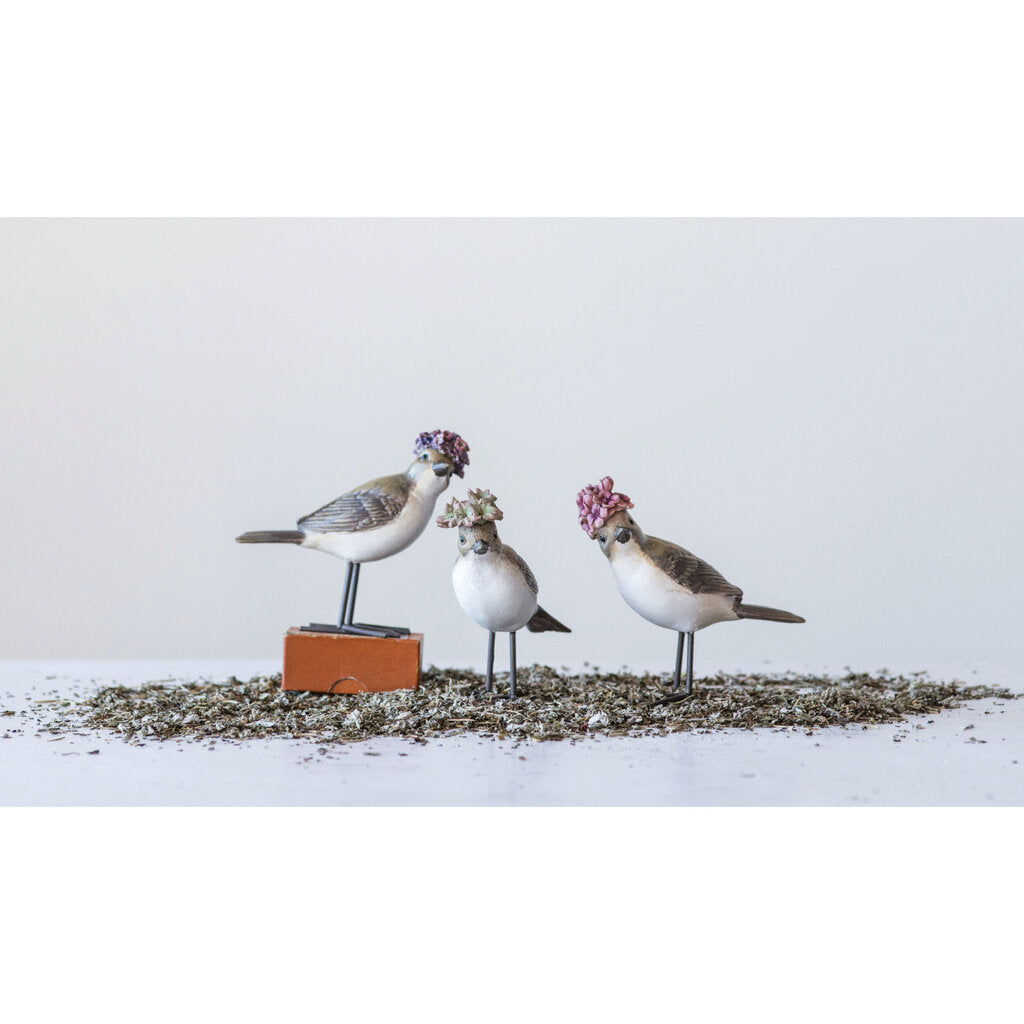 RESIN BIRD WITH HAT & METAL FEET