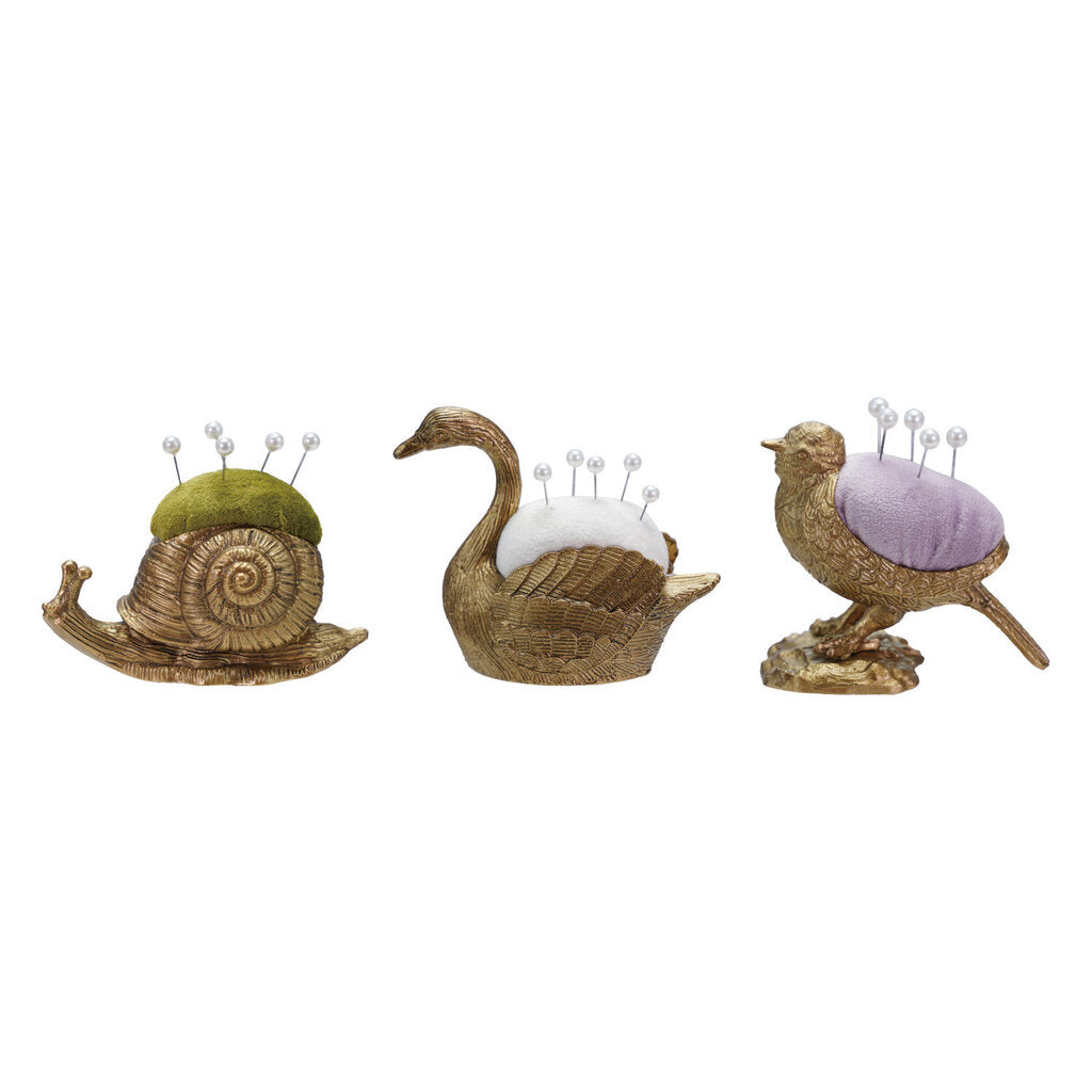 VELVET PIN CUSHION WITH PEARL HEAD PINS
