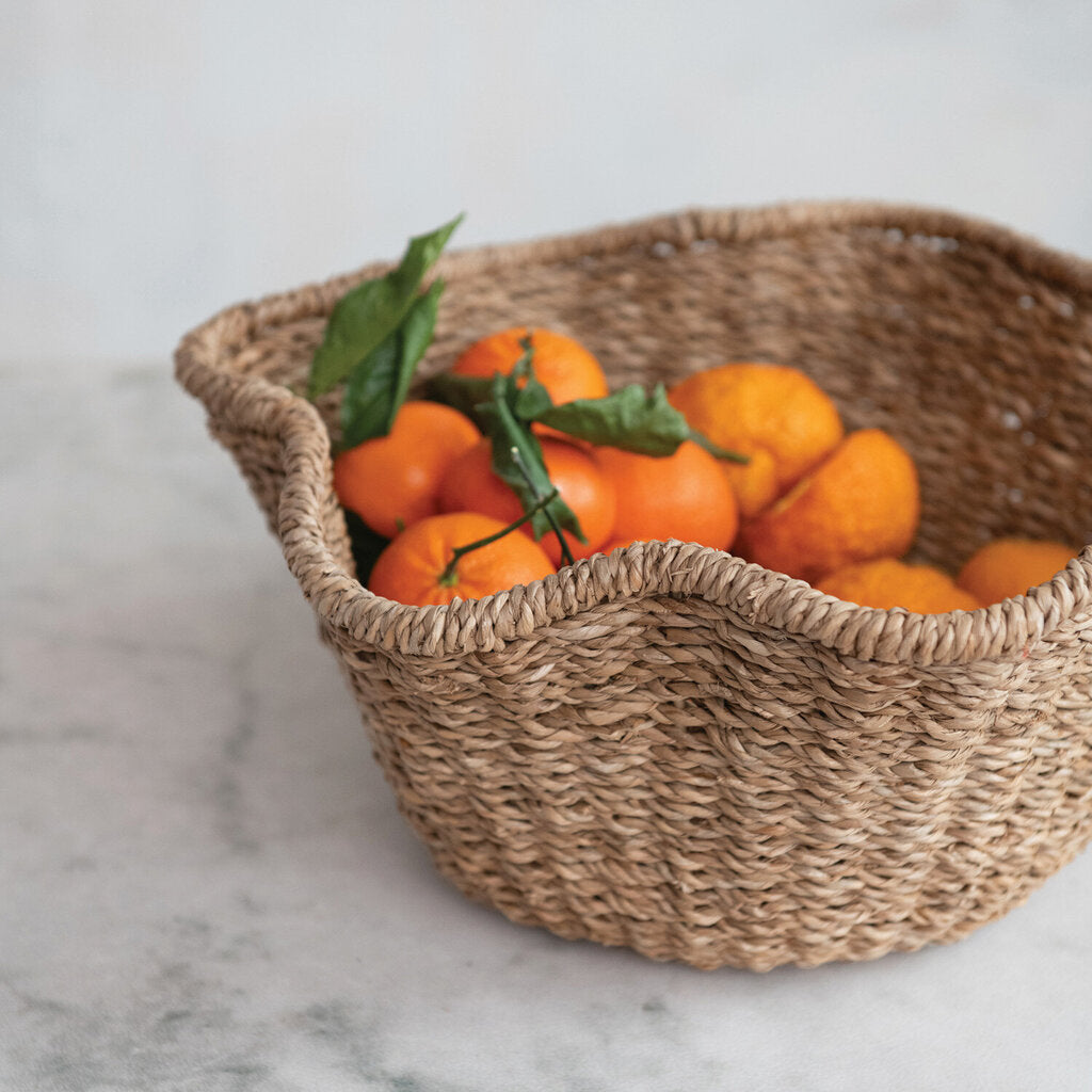 WOVEN BANKUAN & RATTAN RUFFLED BASKET