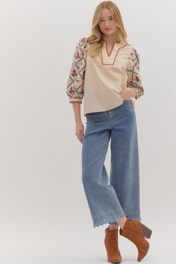 SLOANE ECRU EMBROIDERED SCALLOP TRIM TOP