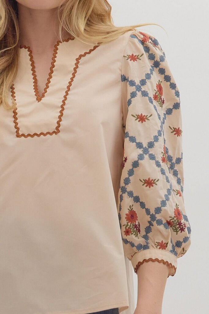 SLOANE ECRU EMBROIDERED SCALLOP TRIM TOP