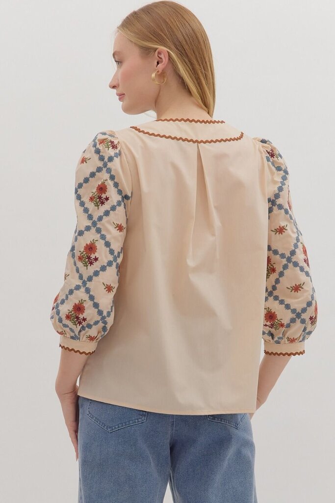 SLOANE ECRU EMBROIDERED SCALLOP TRIM TOP