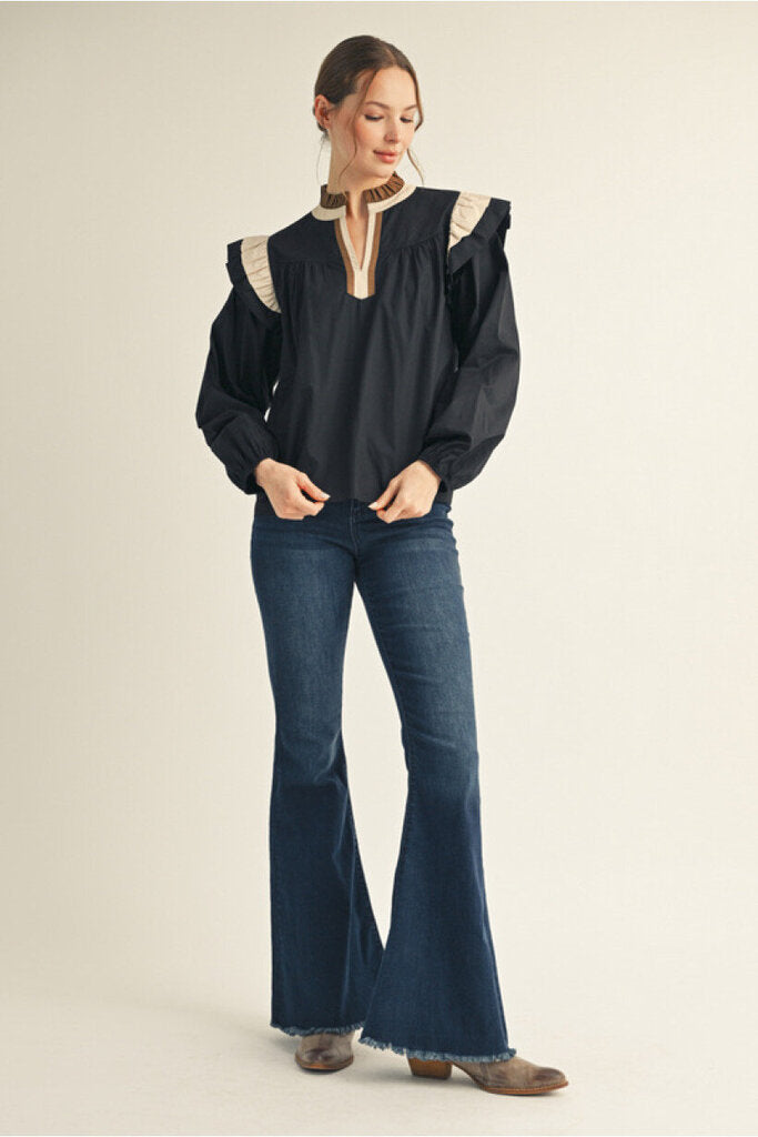 EVELYN BLACK TOP WITH STRIPED BAND